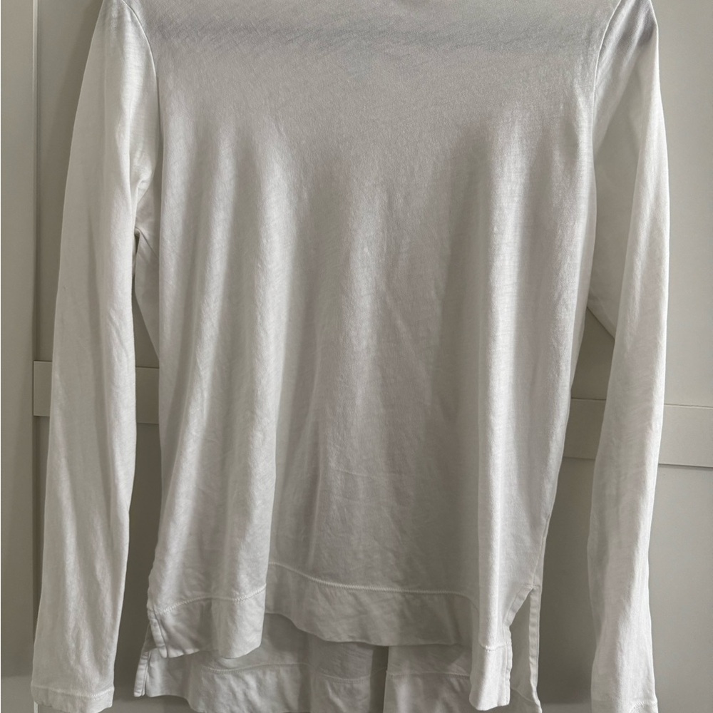 Athleta Women’s white long sleeve shirt